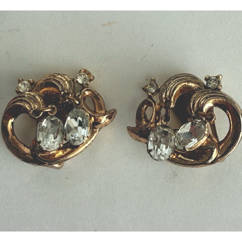 Vintage Crown Trifari Gold Tone Swirl‎ Clip-On Earrings Clear Rhinestone Dangles